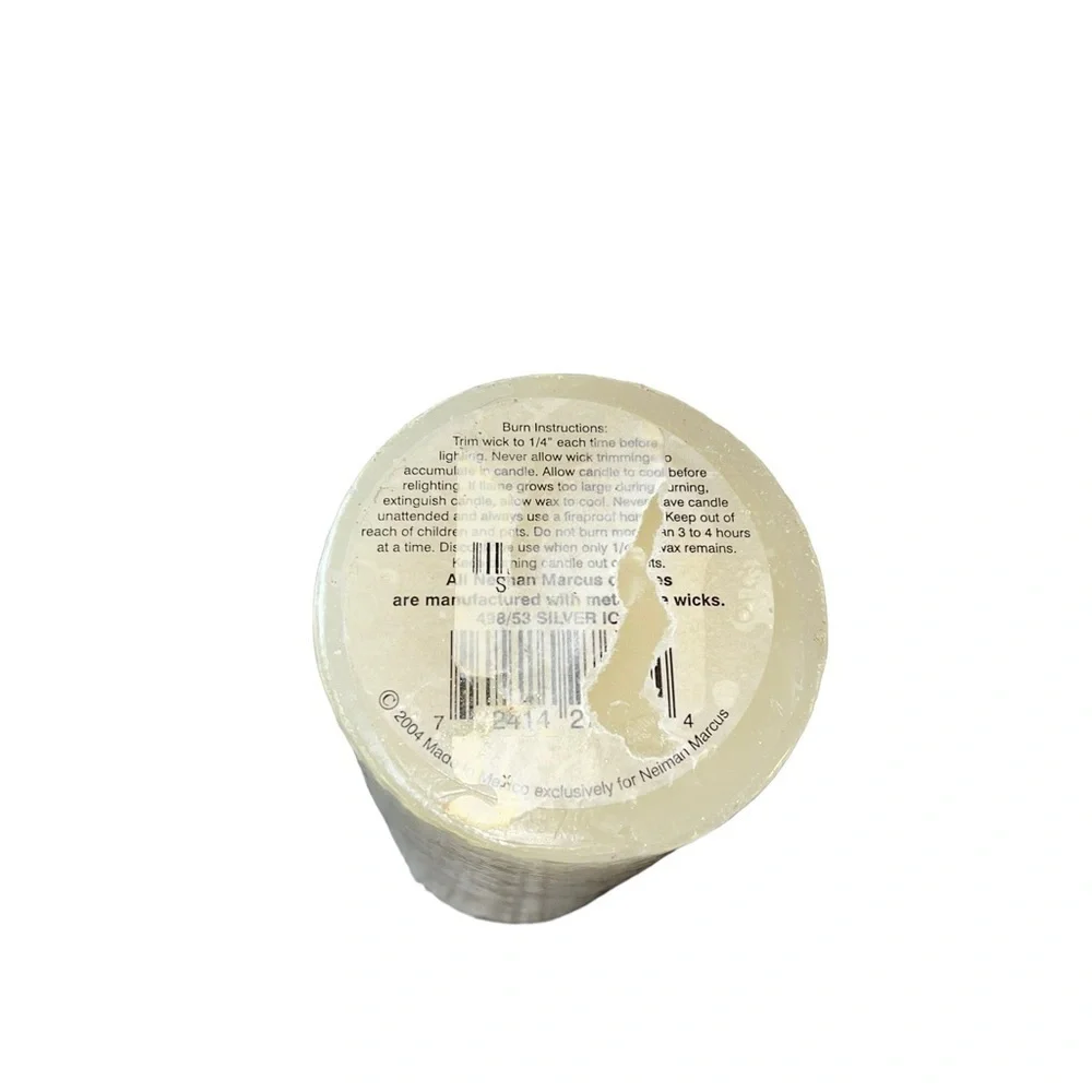 NWT Neiman Marcus Fleur De Lis Beewax Candle